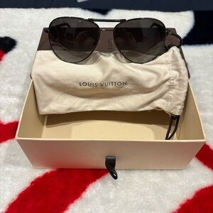 Louis Vuitton Black Aviator Sunglasses black check monogrammed arms
